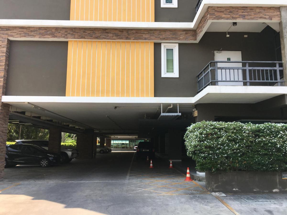 The Living Condo Bangsaen Buitenkant foto